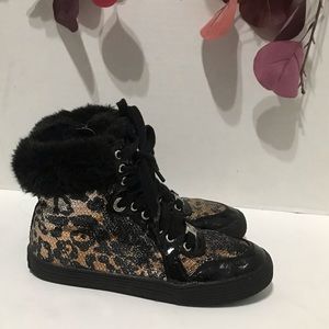 Michael Kors Girls Hi-Top Sneaker Size 1